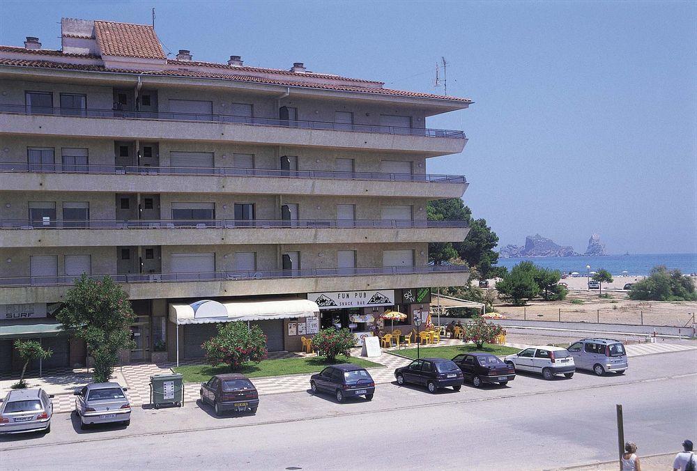 Apartamentos Salles Beach Л'Эстартит Экстерьер фото