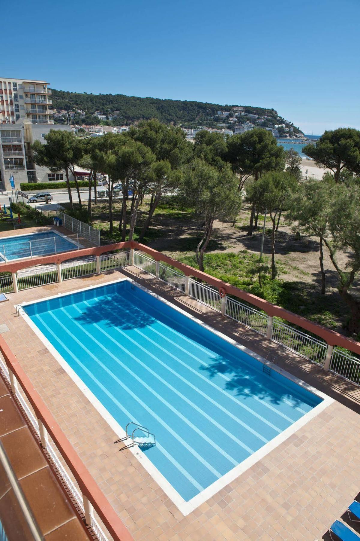 Apartamentos Salles Beach Л'Эстартит Экстерьер фото